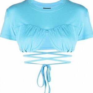 Le T-Shirt Baci cropped top
JACQUEMUS
